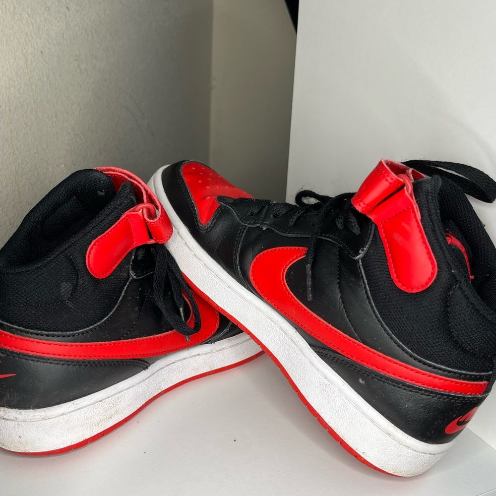 Nike Youth Red Sneakers